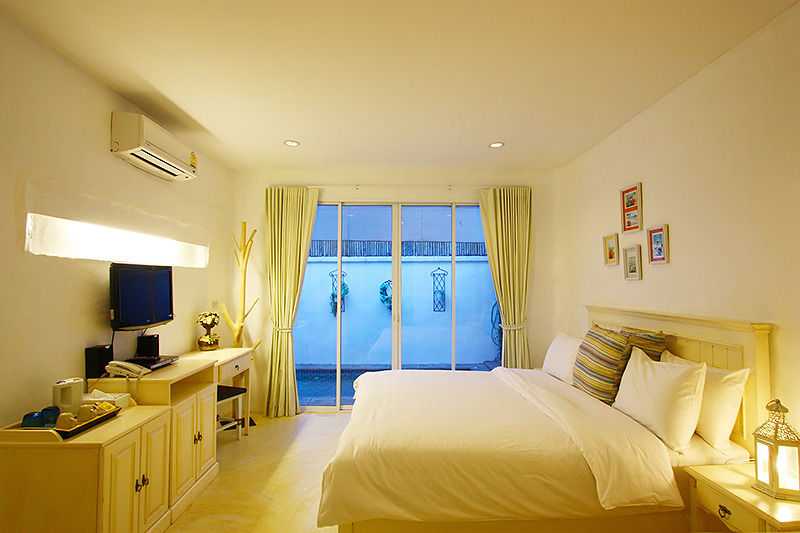 Costa Village Pool Villa Jomtien Beach Exterior photo